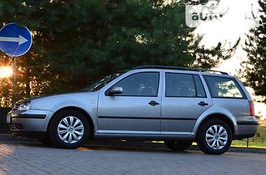 Универсал Volkswagen Golf 2003 в Бориславе