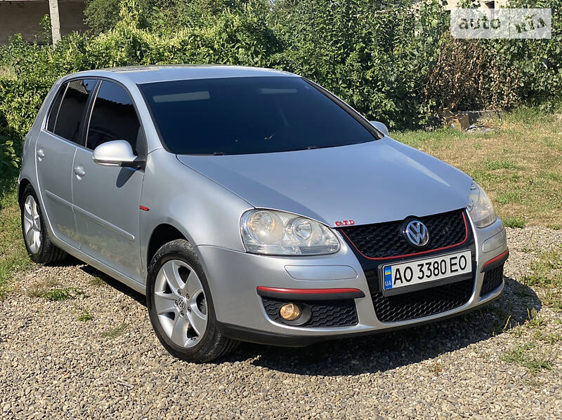 Хетчбек Volkswagen Golf 2007 в Києві