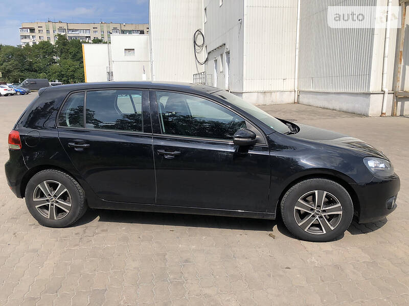 Хетчбек Volkswagen Golf 2009 в Львові
