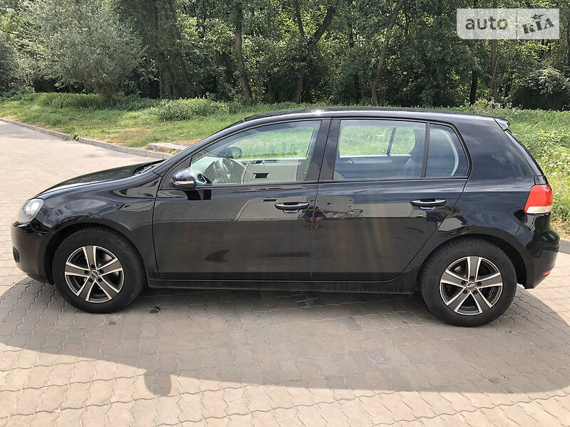 Хетчбек Volkswagen Golf 2009 в Львові