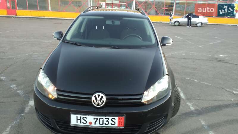 Універсал Volkswagen Golf 2013 в Житомирі