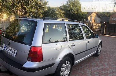 Універсал Volkswagen Golf 2000 в 