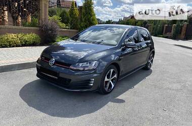 Хетчбек Volkswagen Golf 2014 в 