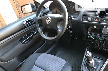 Универсал Volkswagen Golf 2002 в Мариуполе