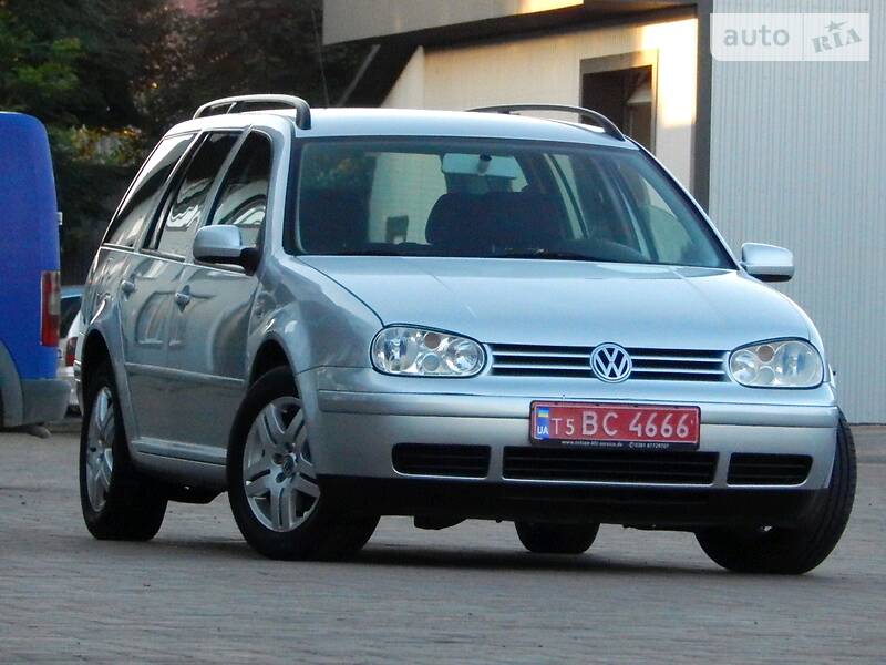 Універсал Volkswagen Golf 2002 в Сарнах