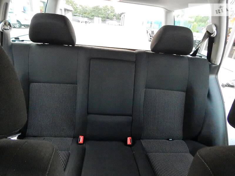 Універсал Volkswagen Golf 2002 в Сарнах