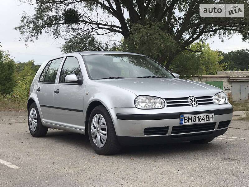 Хетчбек Volkswagen Golf 2001 в Сумах