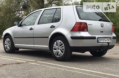 Хетчбек Volkswagen Golf 2001 в Сумах