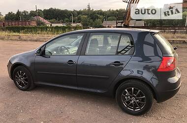 Хетчбек Volkswagen Golf 2004 в 