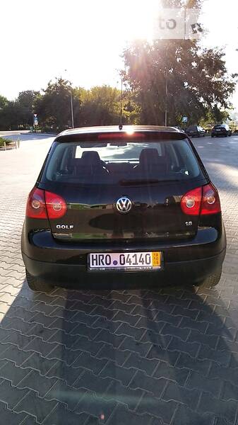 Хетчбек Volkswagen Golf 2006 в Житомирі