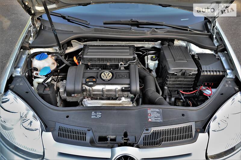 Хетчбек Volkswagen Golf 2007 в Харкові