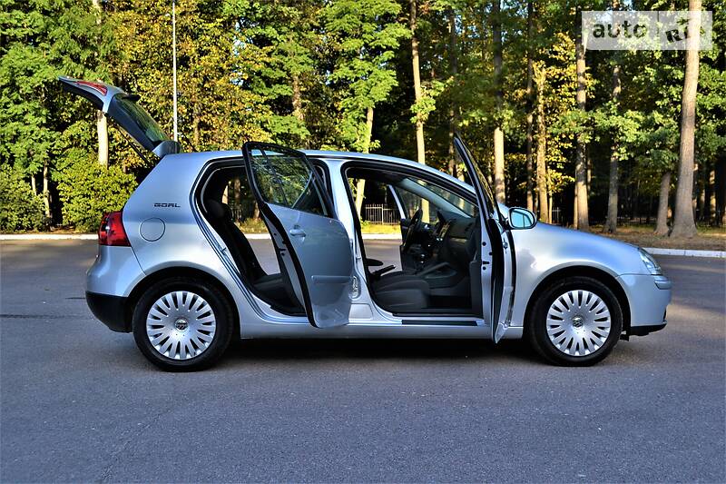 Хетчбек Volkswagen Golf 2007 в Харкові