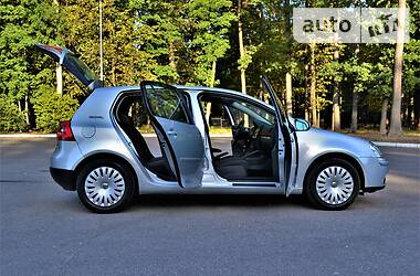 Хетчбек Volkswagen Golf 2007 в 