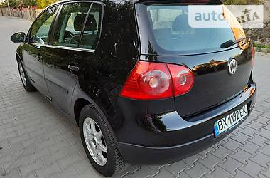 Хэтчбек Volkswagen Golf 2005 в Хмельницком