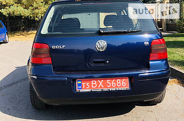 Хэтчбек Volkswagen Golf 2002 в Луцке