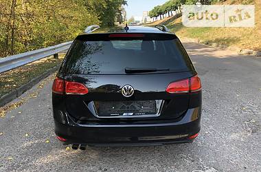 Универсал Volkswagen Golf 2016 в Житомире