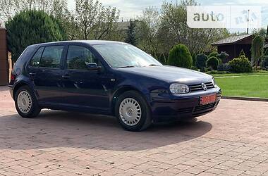 Хэтчбек Volkswagen Golf 2002 в Калуше