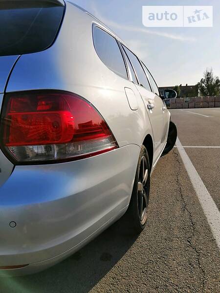 Универсал Volkswagen Golf 2011 в Кривом Роге