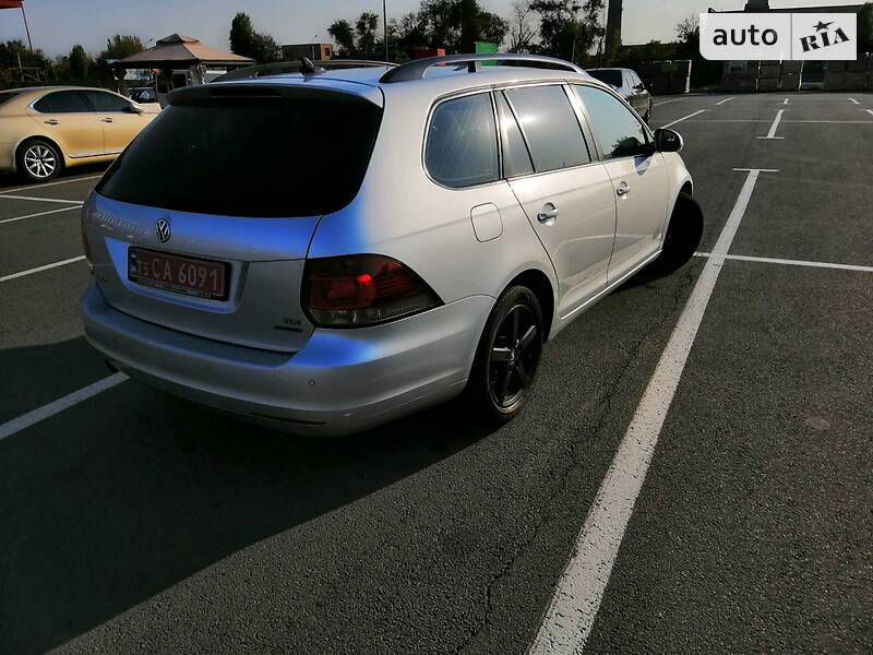 Универсал Volkswagen Golf 2011 в Кривом Роге