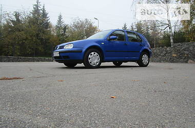 Хэтчбек Volkswagen Golf 1999 в Немирове