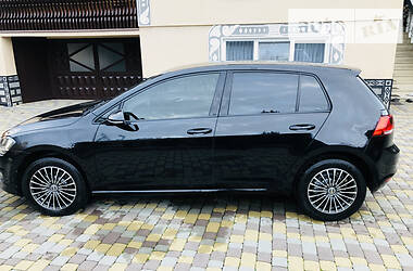 Хетчбек Volkswagen Golf 2012 в Іршаві