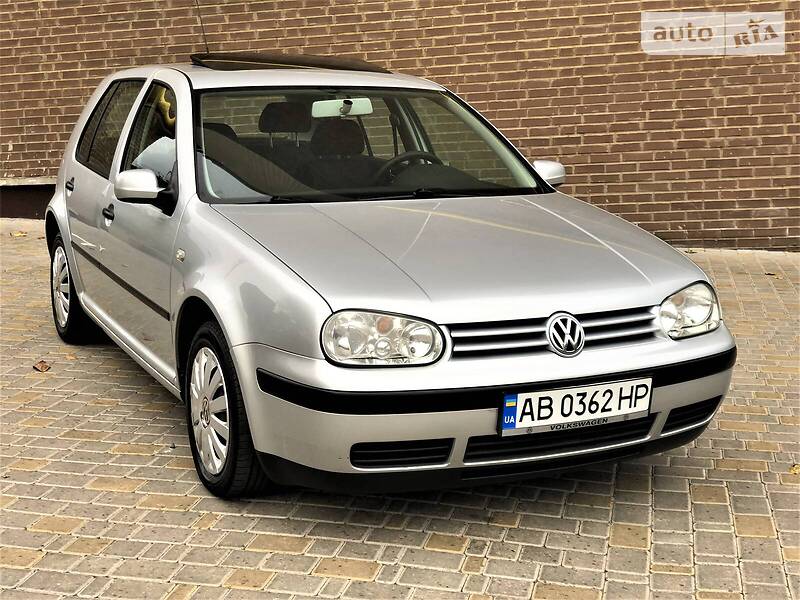 Хэтчбек Volkswagen Golf 2001 в Виннице