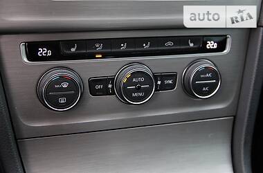 Хэтчбек Volkswagen Golf 2015 в 