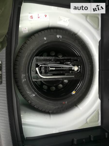 Универсал Volkswagen Golf 2012 в Глухове