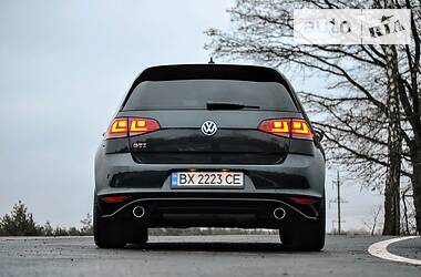 Хэтчбек Volkswagen Golf 2016 в Хмельницком