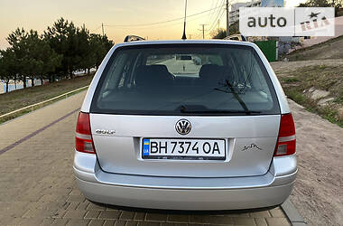 Универсал Volkswagen Golf 2003 в Черноморске