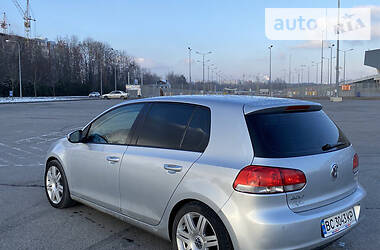 Хетчбек Volkswagen Golf 2009 в 