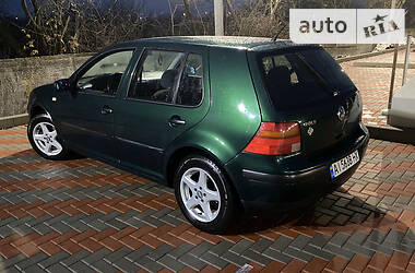 Хэтчбек Volkswagen Golf 2000 в Шостке