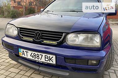 Хетчбек Volkswagen Golf 1996 в 