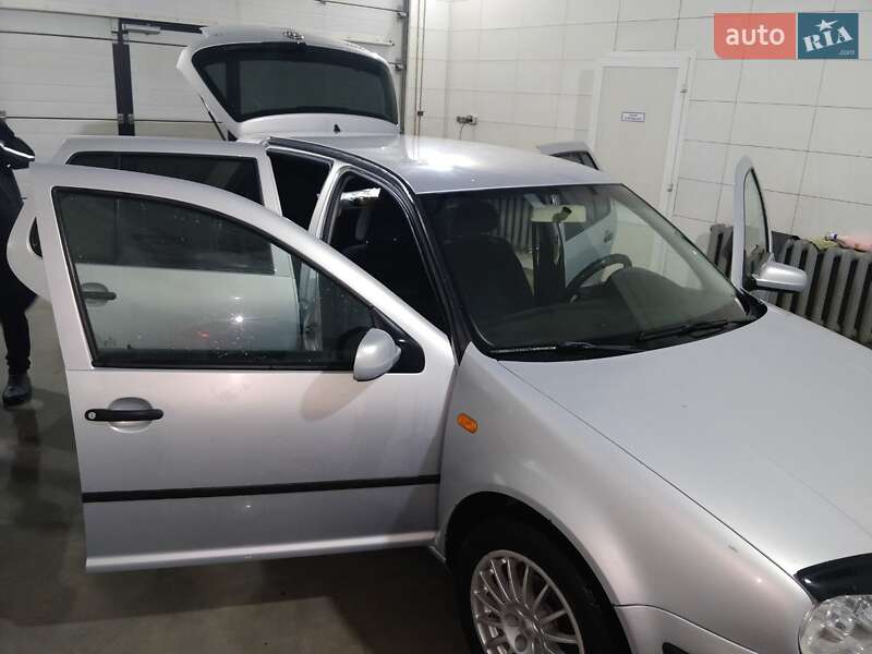 Хетчбек Volkswagen Golf 1999 в Хмельницькому