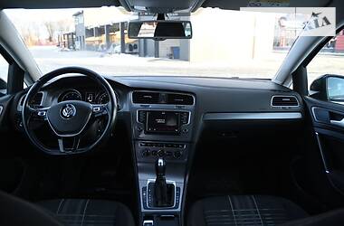 Універсал Volkswagen Golf 2015 в Дрогобичі