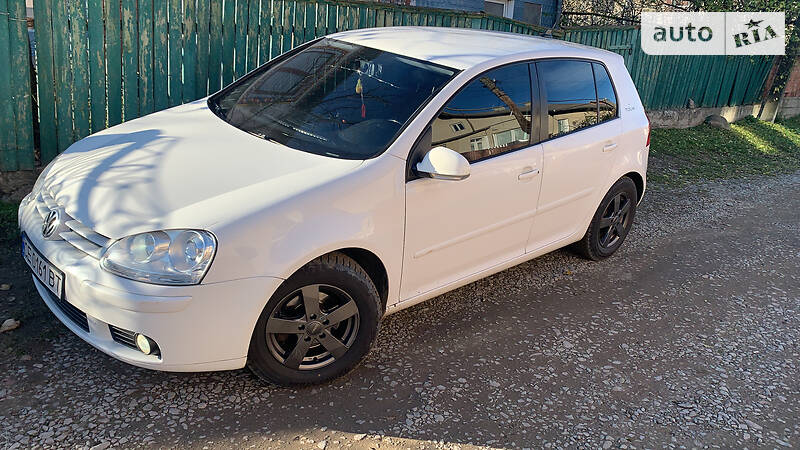 Хетчбек Volkswagen Golf 2007 в Заставній