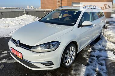 Универсал Volkswagen Golf 2017 в Киеве