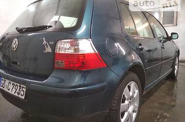 Хэтчбек Volkswagen Golf 2003 в Луцке