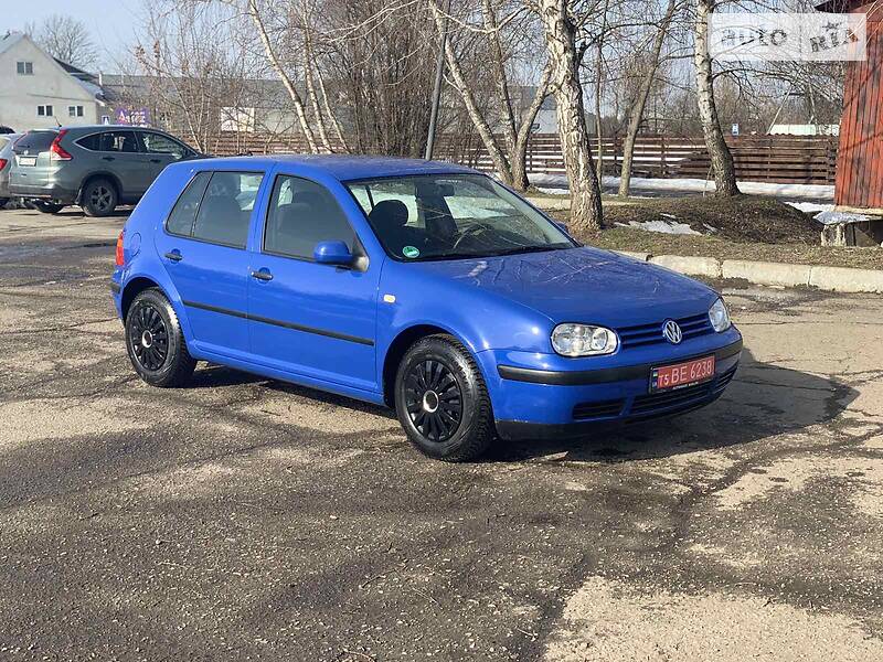 Хетчбек Volkswagen Golf 1999 в Самборі