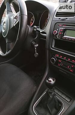 Хетчбек Volkswagen Golf 2009 в 