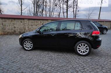 Хетчбек Volkswagen Golf 2009 в 