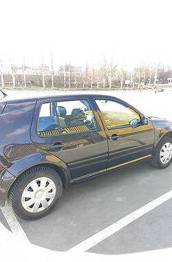 Хэтчбек Volkswagen Golf 1999 в Чуднове