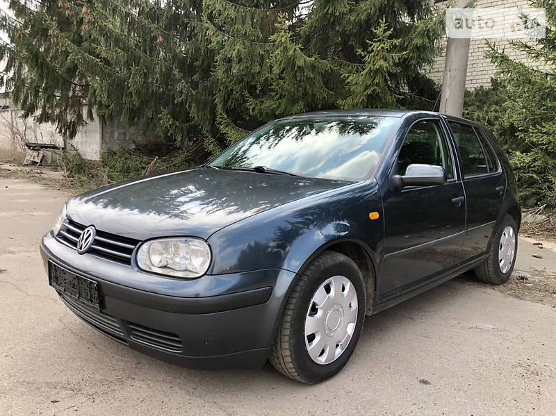 Хэтчбек Volkswagen Golf 2000 в Черкассах