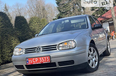 Хэтчбек Volkswagen Golf 2003 в Дрогобыче