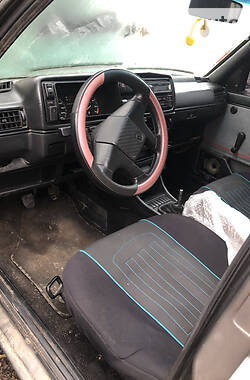 Хэтчбек Volkswagen Golf 1989 в Кропивницком