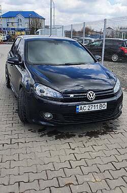 Хэтчбек Volkswagen Golf 2010 в Луцке