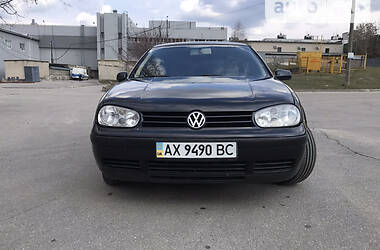Хетчбек Volkswagen Golf 2000 в Харкові
