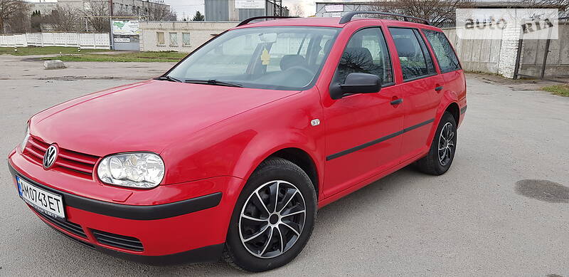 Универсал Volkswagen Golf 2001 в Житомире