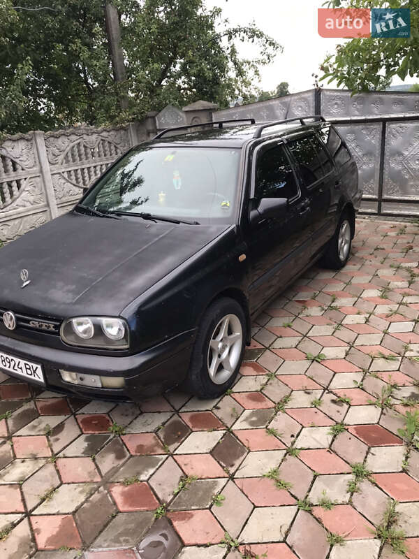 Универсал Volkswagen Golf 1999 в Глыбокой