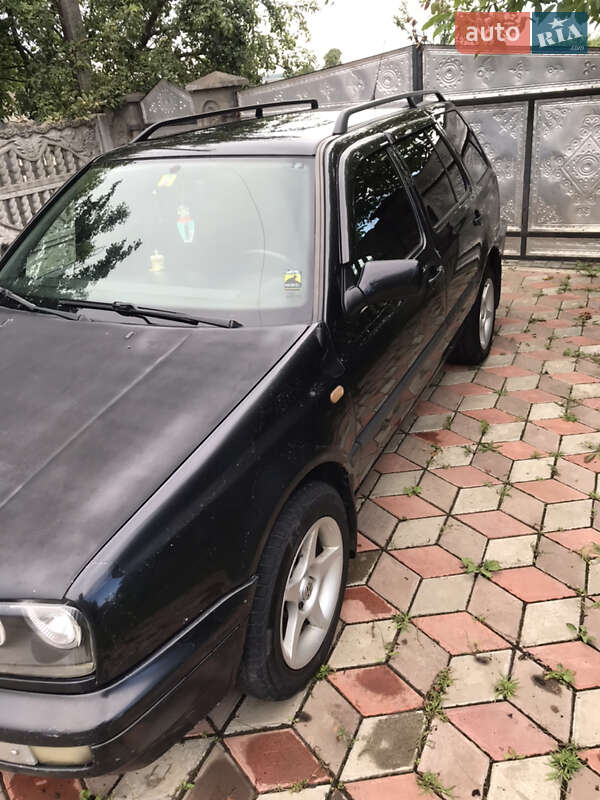 Универсал Volkswagen Golf 1999 в Глыбокой